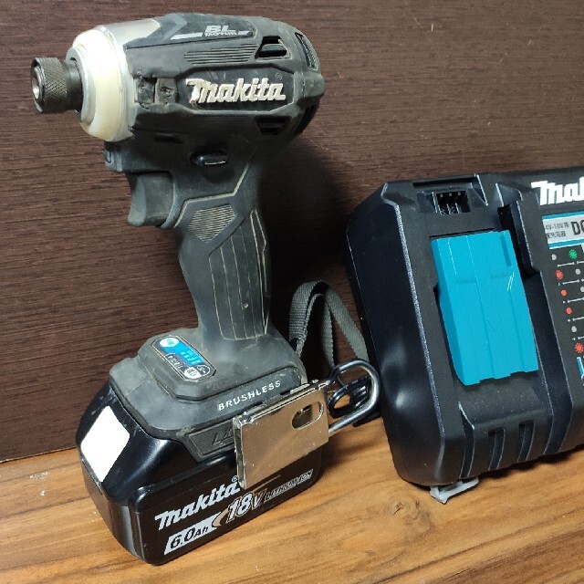 Makita 18v インパクトドライバー TD172DRGX ブラックのサムネイル