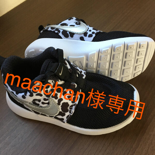 NIKE(ナイキ)の新品ナイキNIKEキッズスニーカー 15センチ値下げ中 キッズ/ベビー/マタニティのキッズ靴/シューズ(15cm~)(スニーカー)の商品写真