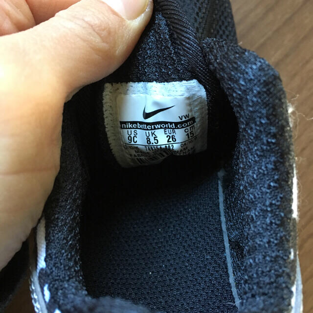 NIKE(ナイキ)の新品ナイキNIKEキッズスニーカー 15センチ値下げ中 キッズ/ベビー/マタニティのキッズ靴/シューズ(15cm~)(スニーカー)の商品写真