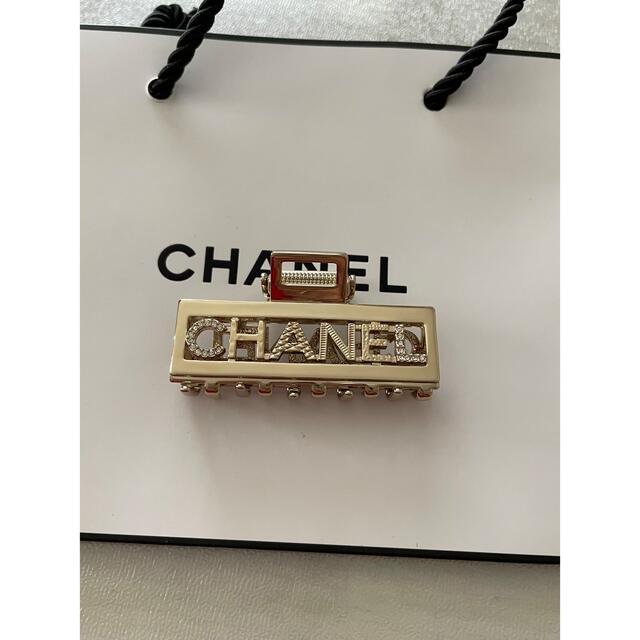 正規品　CHANEL ヘアクリップ　シャネルヘアアクセサリー　刻印あり レディースのヘアアクセサリー(バレッタ/ヘアクリップ)の商品写真