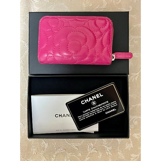CHANEL(シャネル)のCHANEL シャネル 財布 ラムスキン カメリア コインケース ピンク レディースのファッション小物(財布)の商品写真