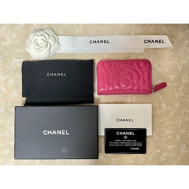 CHANEL(シャネル)のCHANEL シャネル 財布 ラムスキン カメリア コインケース ピンク レディースのファッション小物(財布)の商品写真