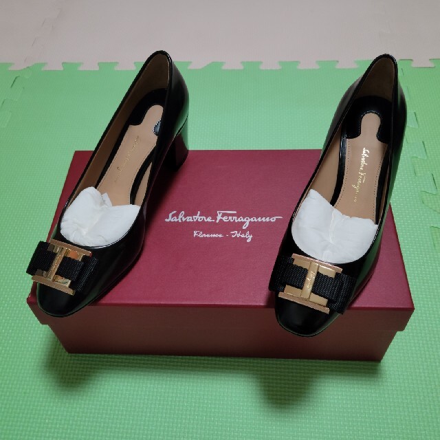Salvatore Ferragamo(サルヴァトーレフェラガモ)のサルヴァトーレ　フェラガモ　パンプス レディースの靴/シューズ(ハイヒール/パンプス)の商品写真