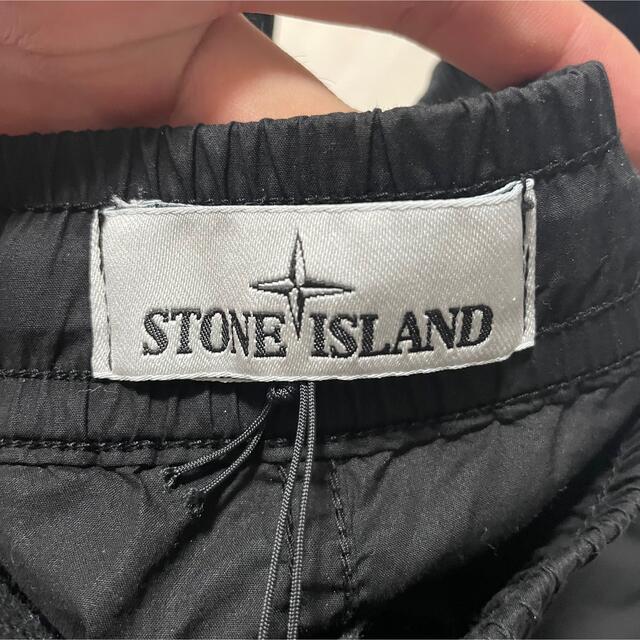 STONE ISLAND(ストーンアイランド)のSTONE ISLAND カーゴ ショートパンツ ストーンアイランド 33 メンズのパンツ(ワークパンツ/カーゴパンツ)の商品写真