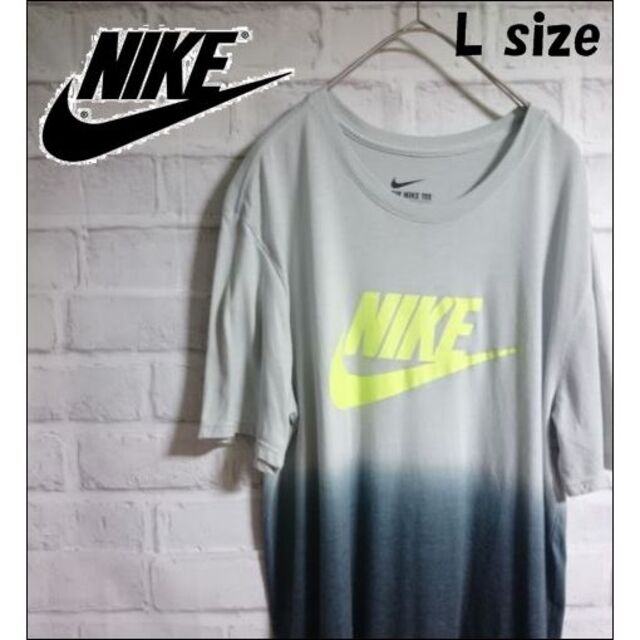NIKE(ナイキ)のNIKE✩胸黄色ロゴ　グラデーションTシャツ Lサイズ　ナイキ メンズのトップス(Tシャツ/カットソー(半袖/袖なし))の商品写真