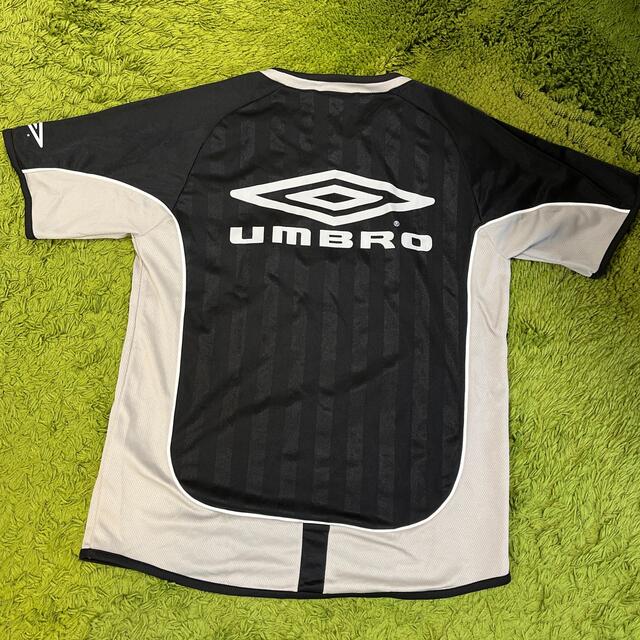 UMBRO ブラック✖️グレーTシャツメンズSサイズ メンズのトップス(Tシャツ/カットソー(半袖/袖なし))の商品写真