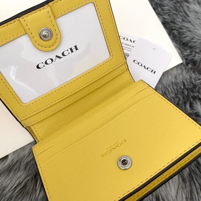 COACH(コーチ)の新品☆ COACH(コーチ)イエロー 花柄 レザー 折り財布 レディースのファッション小物(財布)の商品写真