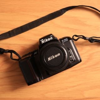 ニコン(Nikon)のフィルム電池付 Nikon F601 フィルムカメラ レンズ付(フィルムカメラ)