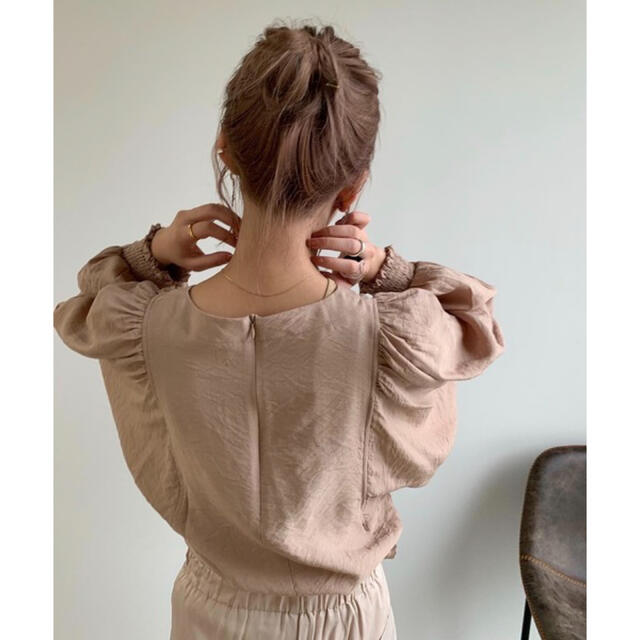 amiur airy soft blouse