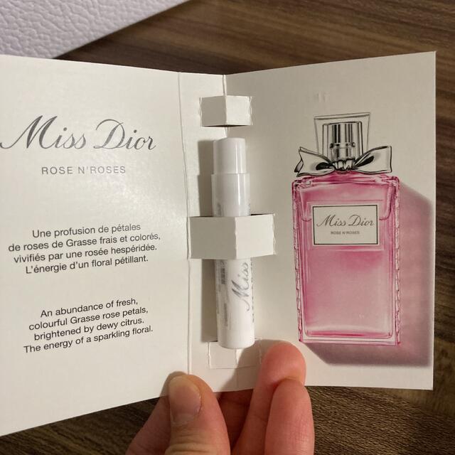 Dior(ディオール)のDIOR ノベルティ　スターピンバッジ　サンプルセット レディースのアクセサリー(ブローチ/コサージュ)の商品写真