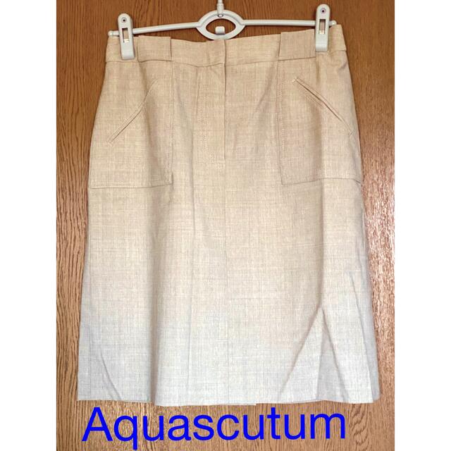 AQUA SCUTUM(アクアスキュータム)のAquascutum  ストレートスカート　くすみベージュ レディースのスカート(ひざ丈スカート)の商品写真