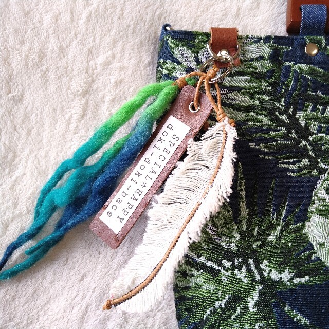 #342 ボタニカルアートゴブラン織りとデニムの木製持ち手のトートバッグ ハンドメイドのファッション小物(バッグ)の商品写真