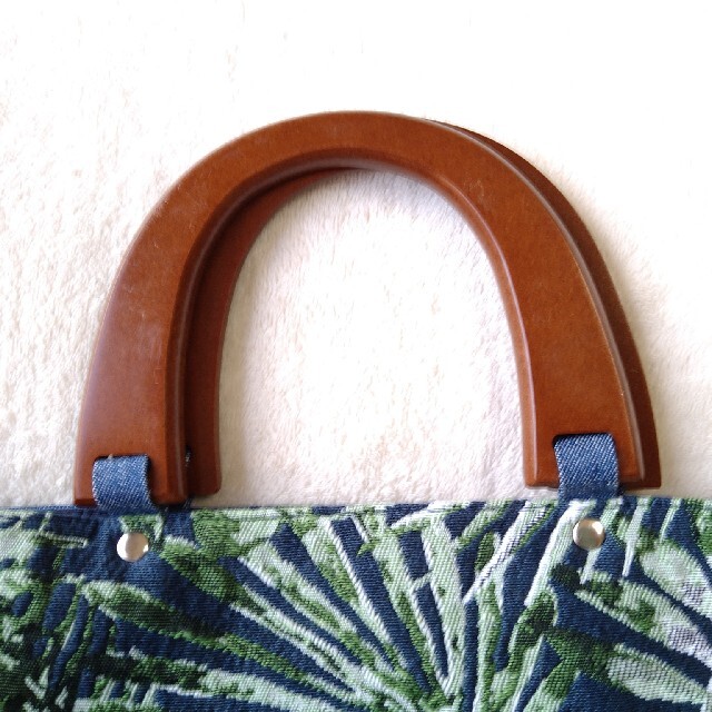 #342 ボタニカルアートゴブラン織りとデニムの木製持ち手のトートバッグ ハンドメイドのファッション小物(バッグ)の商品写真