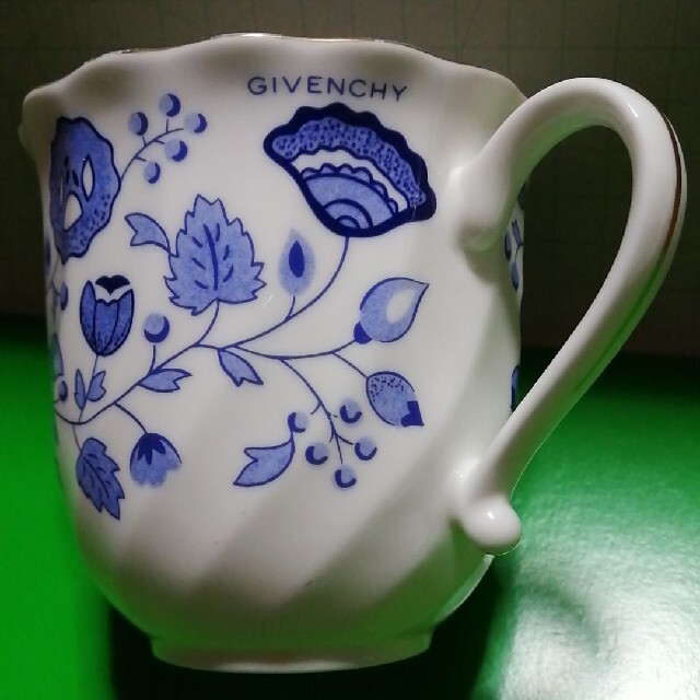 GIVENCHY(ジバンシィ)のコーヒーカップ インテリア/住まい/日用品のキッチン/食器(グラス/カップ)の商品写真