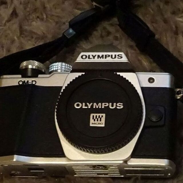 美品☆Olympus OM-D E-M10 Mark II+レンズセット