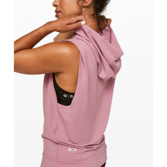 lululemon(ルルレモン)のルルレモン Barry‘sコラボ Hoodie 激レア 新品 タグ付き スポーツ/アウトドアのランニング(ウェア)の商品写真