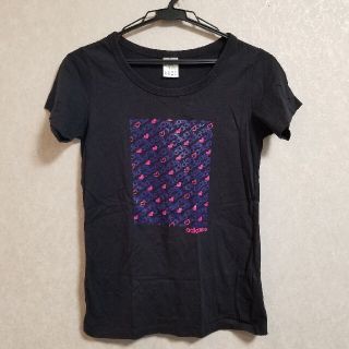 アディダス(adidas)のadidas　ﾌﾞﾗｯｸﾋﾟﾝｸ　Tシャツ(Tシャツ(半袖/袖なし))