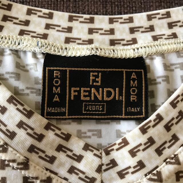 FENDI(フェンディ)のFENDI レディース　半袖 レディースのトップス(Tシャツ(半袖/袖なし))の商品写真