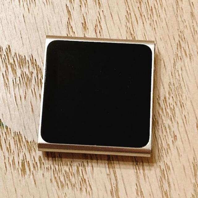 Apple(アップル)のipod nano 第六世代 充電器付き 8G アイポッド 第6世代 スマホ/家電/カメラのオーディオ機器(ポータブルプレーヤー)の商品写真