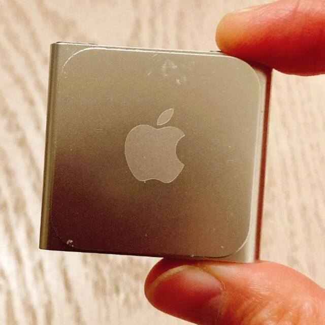 Apple(アップル)のipod nano 第六世代 充電器付き 8G アイポッド 第6世代 スマホ/家電/カメラのオーディオ機器(ポータブルプレーヤー)の商品写真