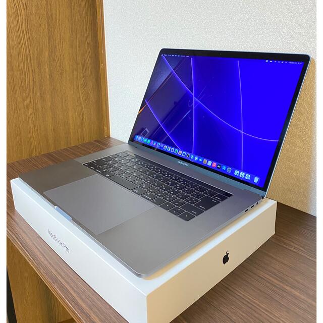 美品 Macbook Pro 4K タッチパネル/2020年Office付き。 スマホ/家電/カメラのPC/タブレット(ノートPC)の商品写真