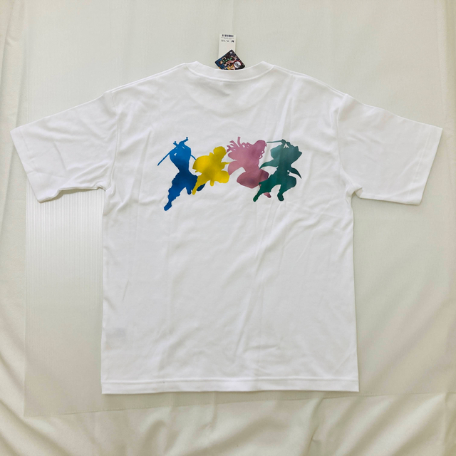 GU(ジーユー)の【新品未使用】GU/ジーユー　Tシャツ　Mサイズ　鬼滅の刃 -02 メンズのトップス(Tシャツ/カットソー(半袖/袖なし))の商品写真