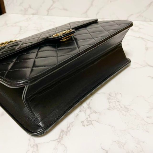 CHANEL(シャネル)の⭐️美品⭐️ シャネル ラムスキン マトラッセ ブラック シングルチェーン レディースのバッグ(ショルダーバッグ)の商品写真