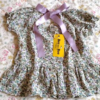 ビー(Bee)のBee  des Bee 花柄後ろリボントップス　size 110(Tシャツ/カットソー)