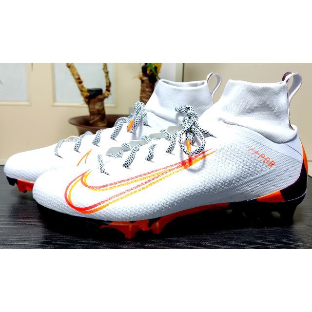 NIKE(ナイキ)のNIKE VAPOR UNTOUCHABLE PRO 3 アメフトスパイク スポーツ/アウトドアのスポーツ/アウトドア その他(アメリカンフットボール)の商品写真