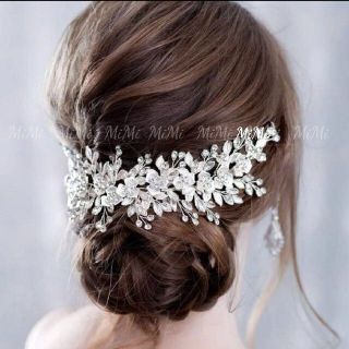 ✨新品ヘッドドレス ボンネ フラワーヘアアクセサリーシルバー ウエディング結婚式(その他ドレス)