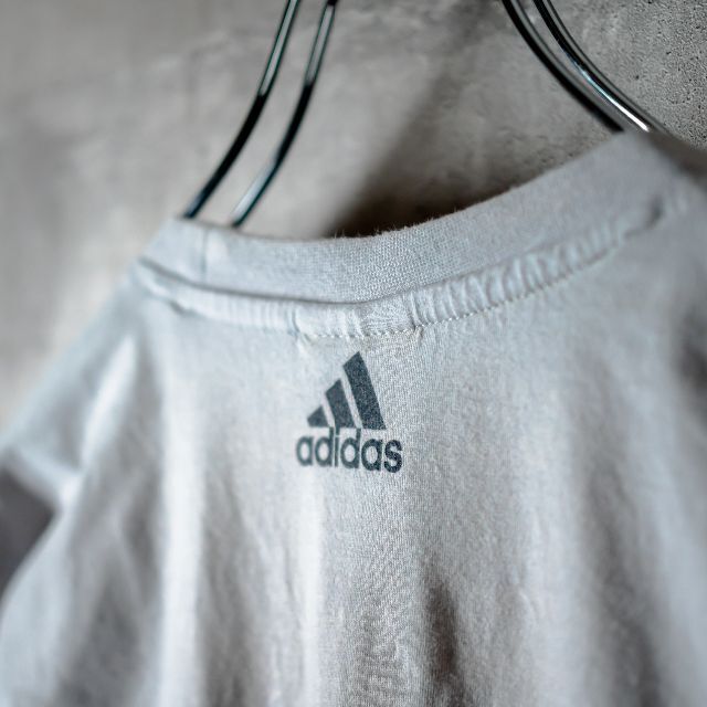 adidas(アディダス)のadidas フロント グラデーションプリントロゴ 半袖 Tシャツ S メンズのトップス(Tシャツ/カットソー(半袖/袖なし))の商品写真