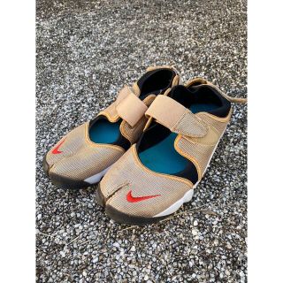 ナイキ(NIKE)のNIKE ナイキ　エアリフト　ゴールド　27cm(サンダル)