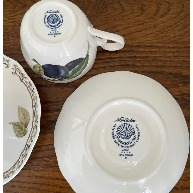 Noritake(ノリタケ)の廃盤品　ノリタケ　 ロイヤルオーチャード　カップ＆ソーサー　2客 インテリア/住まい/日用品のキッチン/食器(グラス/カップ)の商品写真