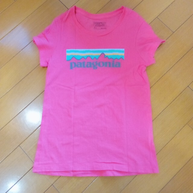 patagonia(パタゴニア)のパタゴニア　Tシャツ女の子　Sサイズ キッズ/ベビー/マタニティのキッズ服女の子用(90cm~)(Tシャツ/カットソー)の商品写真