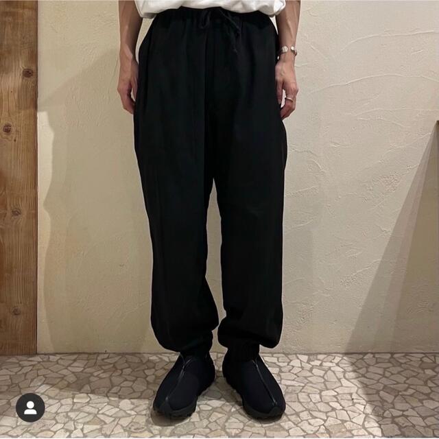 COMOLI 22ss 空紡オックスドローストリングパンツ black