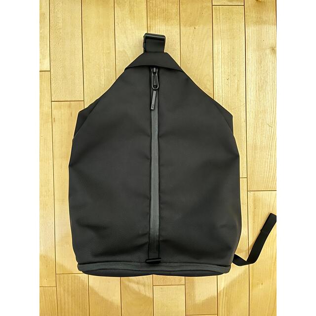 AER(エアー)のAer Sling Bag 2 Black メンズのバッグ(ボディーバッグ)の商品写真