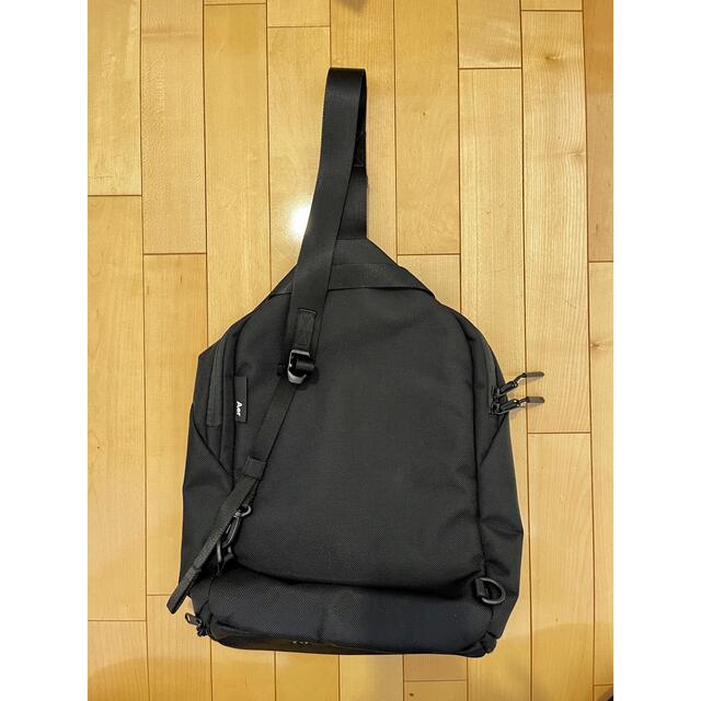 AER(エアー)のAer Sling Bag 2 Black メンズのバッグ(ボディーバッグ)の商品写真