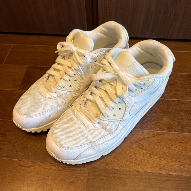 NIKE(ナイキ)のNIKE AIR MAX 90 ESSENTIAL 白 26.5cm メンズの靴/シューズ(スニーカー)の商品写真