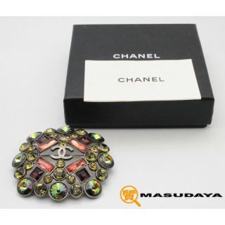 シャネル(CHANEL)のシャネル ココマークマルチカラーストーンペンダントブローチ【美品】(ブローチ/コサージュ)