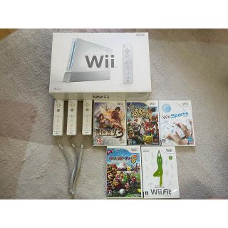 ニンテンドウ(任天堂)のNintendo Wii RVL-S-WA  本体+ソフト5個(家庭用ゲーム機本体)