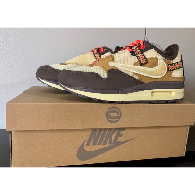 NIKE(ナイキ)のTRAVIS SCOTT×NIKE AIR MAX 1 サイズ23.5cm メンズの靴/シューズ(スニーカー)の商品写真