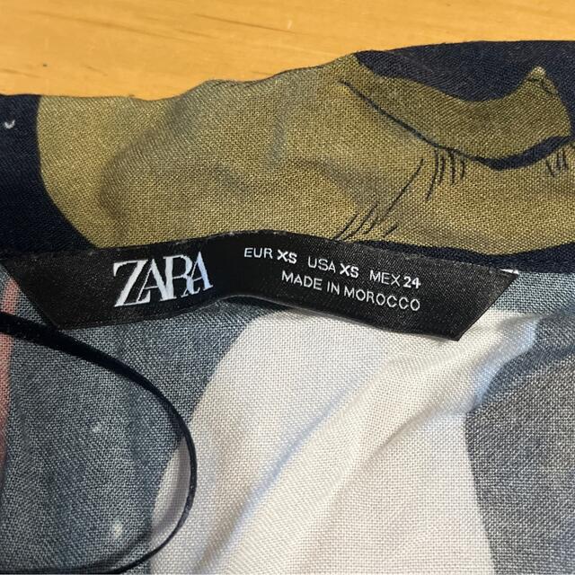 ZARA(ザラ)のZARA アニマル柄シャツ　XS レディースのトップス(シャツ/ブラウス(長袖/七分))の商品写真