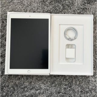 アップル(Apple)のipad 第8世代 WiFiモデル 32GB シルバー(タブレット)