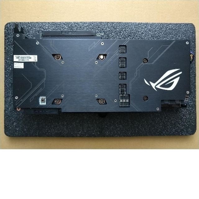 ASUS(エイスース)の早い者勝ち!！Aランク中古品 ASUS STRIX RTX2070 Super スマホ/家電/カメラのPC/タブレット(PCパーツ)の商品写真