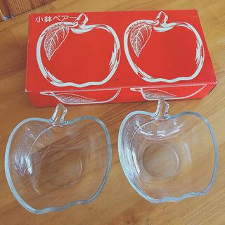 新品未使用　りんご小鉢　2個セット(食器)