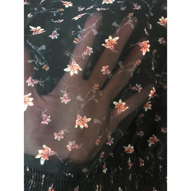 ZARA(ザラ)のZARA 花柄シースルーブラウス レディースのトップス(シャツ/ブラウス(長袖/七分))の商品写真