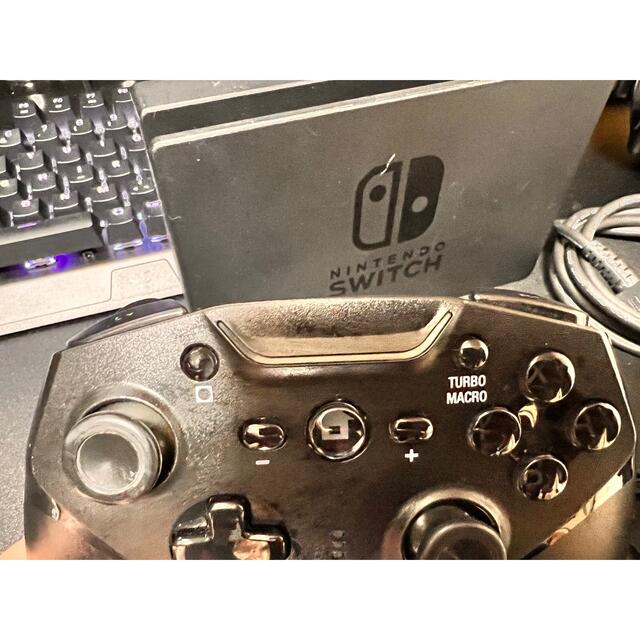 Nintendo Switch(ニンテンドースイッチ)のNintendo Switch(ニンテンドースイッチ) コントローラー付 エンタメ/ホビーのゲームソフト/ゲーム機本体(家庭用ゲーム機本体)の商品写真
