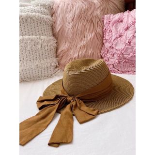 ザラ(ZARA)のビッグリボン💓麦わら帽子 麦わらハット uv レディース 春夏 帽子 大人可愛い(ハット)