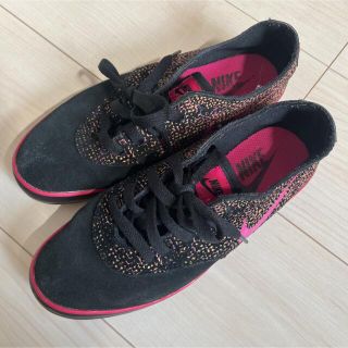 NIKE スニーカー(スニーカー)