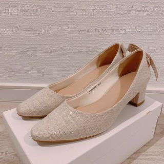 ランダ(RANDA)の美品 RANDA バックリボン ベージュ パンプス(ハイヒール/パンプス)